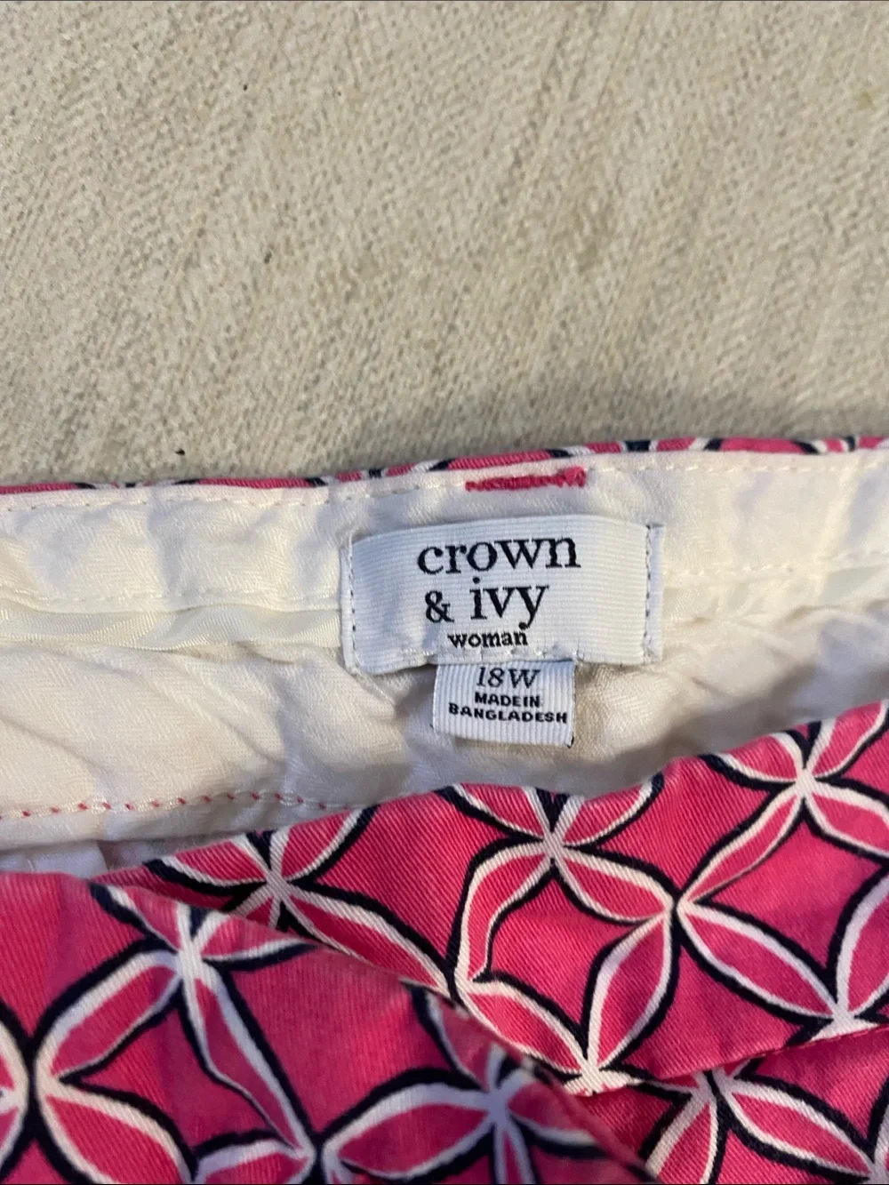 crown & ivy Pink Geo-Print Women's Shorts